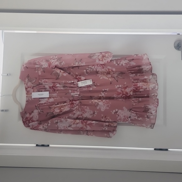 Dress- 4 - Picture 2 of 3